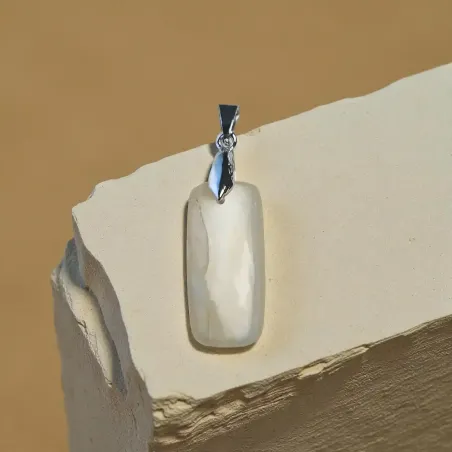 Pendentif Maelis Pierre de Lune – Intuition & Émotions Équilibrées