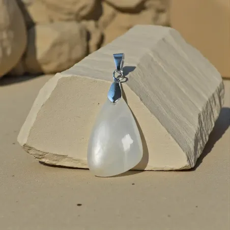 Pendentif Séléné Pierre de Lune – Intuition & Harmonie Féminine