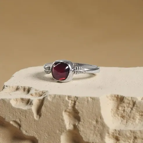Bague Sylia Grenat – Énergie Vitale & Ancrage Émotionnel