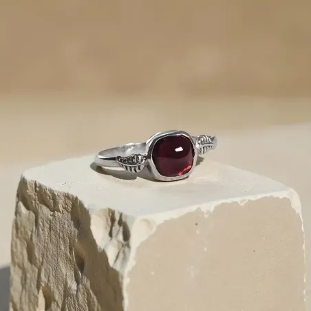 Bague Sylia Grenat – Énergie Vitale & Ancrage Émotionnel
