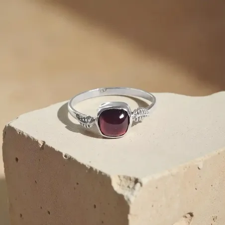 Bague Sylia Grenat – Énergie Vitale & Ancrage Émotionnel