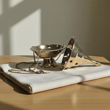 Encensoir d’église laiton doré avec chaînette – Rituel sacré