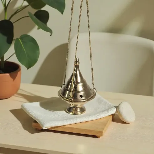 Encensoir d’église laiton doré avec chaînette – Rituel sacré