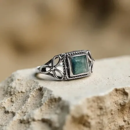 Bague Lysandre Émeraude – Cœur Ouvert, Amour & Renouveau