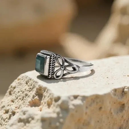 Bague Lysandre Émeraude – Cœur Ouvert, Amour & Renouveau