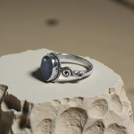 Bague Sylvestre Saphir – Sagesse, Concentration & Clarté Mentale