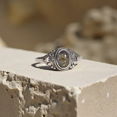 Bague Nyra Labradorite – Intuition & Bouclier Protecteur