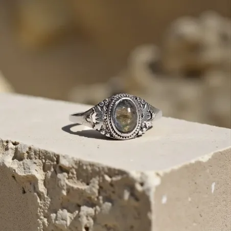 Bague Nyra Labradorite – Intuition & Bouclier Protecteur