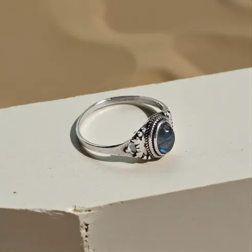 Bague Nyra Labradorite – Intuition & Bouclier Protecteur