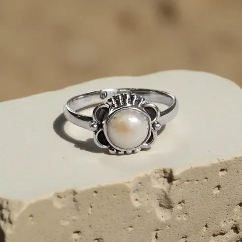 Bague Célia Perle – Intuition, Douceur & Féminin Sacré