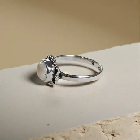 Bague Célia Perle – Intuition, Douceur & Féminin Sacré