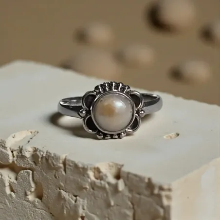 Bague Célia Perle – Intuition, Douceur & Féminin Sacré