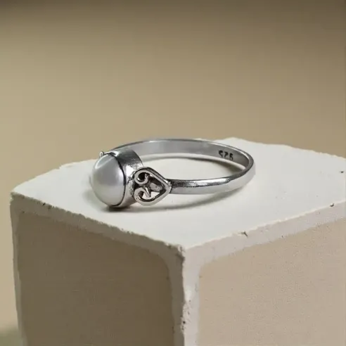 Bague Séréna Perle – Intuition, Douceur & Féminin Sacré