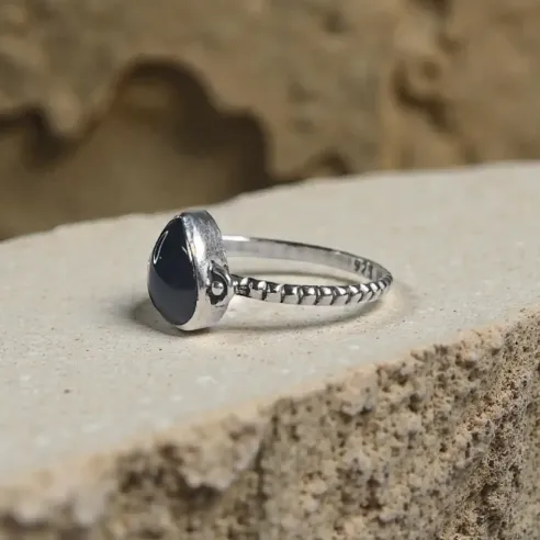 Bague Naïra Grenat – Énergie Vitale & Ancrage Émotionnel