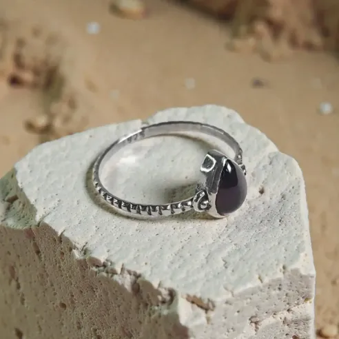 Bague Naïra Grenat – Énergie Vitale & Ancrage Émotionnel