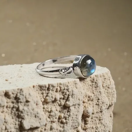 Bague Silwen Labradorite – Intuition, Protection & Clarté
