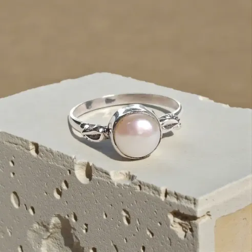Bague Silwen Perle – Intuition, Douceur & Féminin Sacré