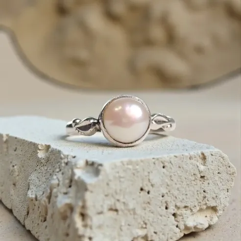 Bague Silwen Perle – Intuition, Douceur & Féminin Sacré