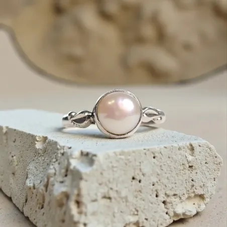 Bague Silwen Perle – Intuition, Douceur & Féminin Sacré