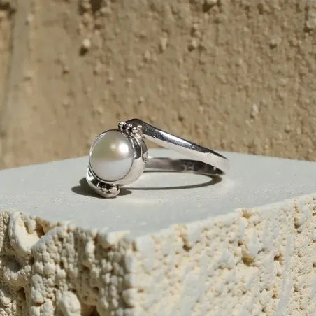 Bague Cleo Perle – Intuition, Douceur & Féminin Sacré