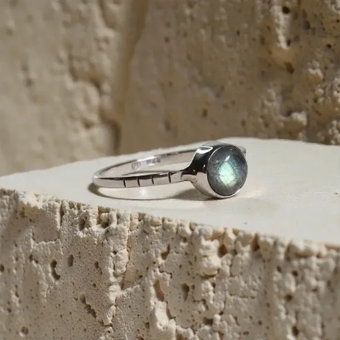 Bague Eleanor Labradorite – Intuition & Bouclier Protecteur