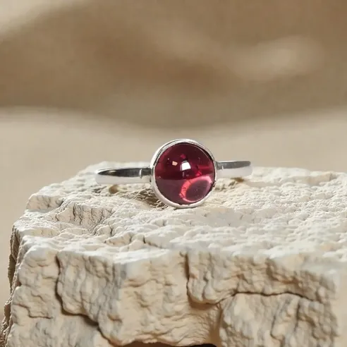 Bague Evy Grenat – Énergie Vitale & Ancrage du Cœur