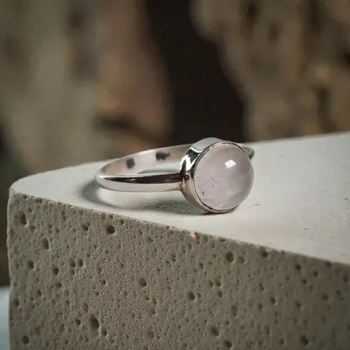 Bague Evy Quartz Rose – Douceur & Amour de Soi