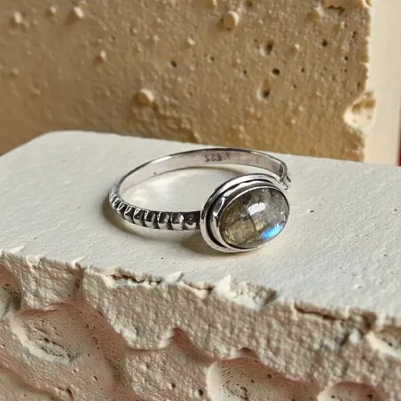 Bague Leonie Labradorite – Intuition, Protection & Clarté