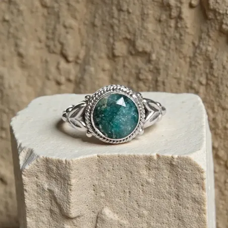 Bague Mirelda Émeraude – Harmonie du Cœur & Esprit Végétal
