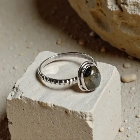 Bague Nelys Labradorite – Intuition, Protection & Clarté