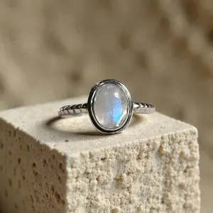 Bague nelys Pierre de Lune – Intuition, Douceur & Connexion