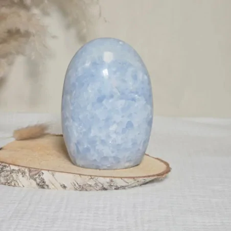 Calcite Bleue Forme Libre 780g – calme et communication