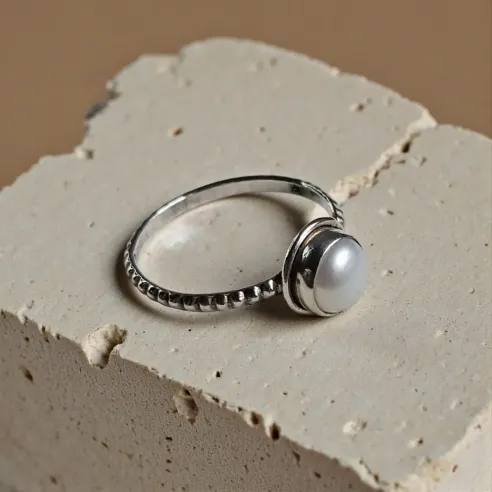 Bague Nimé Perle – Intuition, Douceur & Féminin Sacré