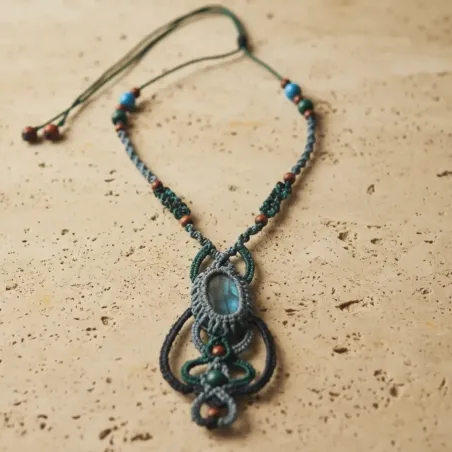 Collier macramé petite labradorite – Talisman de protection artisanal