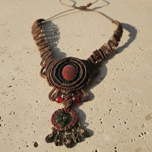 Collier macramé jaspe rouge – Bijou artisanal pierre naturelle