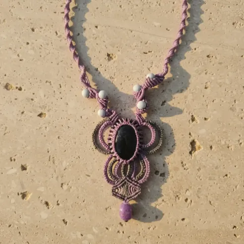 Collier macramé améthyste – Bijou artisanal pierre naturelle