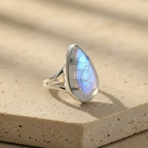 Bague Aelina Pierre de Lune – Bague agt intuition & féminin