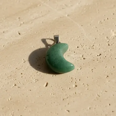 Pendentif Aventurine verte lune – Équilibre émotionnel & chance