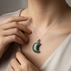Pendentif Aventurine verte lune – Équilibre émotionnel & chance