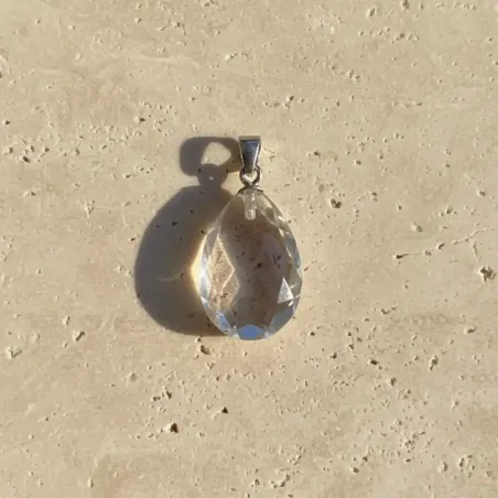 Pendentif Cristal de Roche Facetté – Clarté & Purification