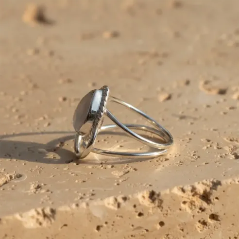 Bague Luna en Pierre de Lune – Lune & Pierre de Lune