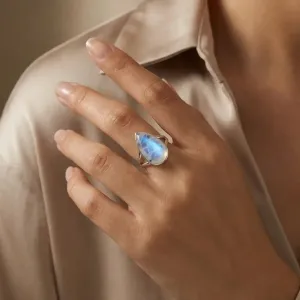 Bague Aelina Pierre de Lune – Bague agt intuition & féminin