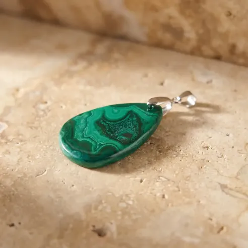Pendentif Malachite Caelia – Guérison & Alignement du Cœur