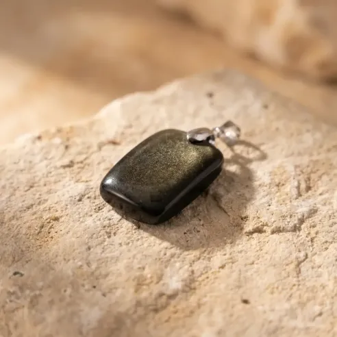 Pendentif Obsidienne Dorée Zorah – Éveil Intérieur